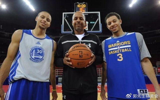 开云平台入口-NBA父子有多像？库里一看就是亲生的，杜兰特父子相似度99%|凯文·杜兰特|沃顿|斯蒂芬·库里|凯里·欧文|柯蒂斯·琼斯_新浪体育_新浪新闻